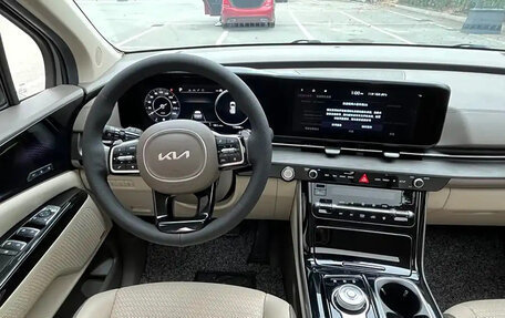 KIA Carnival, 2021 год, 3 820 000 рублей, 15 фотография