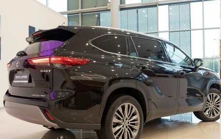 Toyota Highlander, 2024 год, 7 700 000 рублей, 8 фотография