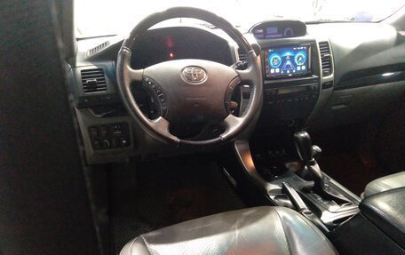 Toyota Land Cruiser Prado 120 рестайлинг, 2008 год, 2 950 000 рублей, 14 фотография