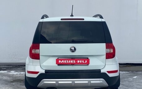 Skoda Yeti I рестайлинг, 2017 год, 1 555 000 рублей, 5 фотография