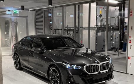 BMW 5 серия, 2024 год, 9 300 000 рублей, 13 фотография