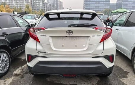 Toyota C-HR I рестайлинг, 2021 год, 1 850 000 рублей, 4 фотография