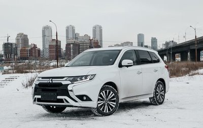 Mitsubishi Outlander III рестайлинг 3, 2021 год, 2 800 000 рублей, 1 фотография