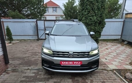 Volkswagen Tiguan II, 2018 год, 3 750 000 рублей, 3 фотография