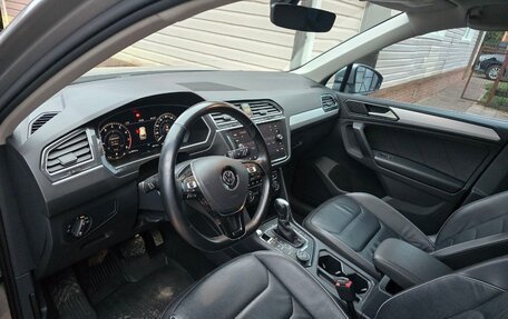 Volkswagen Tiguan II, 2018 год, 3 750 000 рублей, 10 фотография