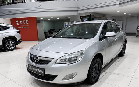 Opel Astra J, 2011 год, 650 000 рублей, 5 фотография