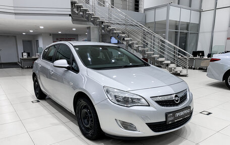 Opel Astra J, 2011 год, 650 000 рублей, 7 фотография