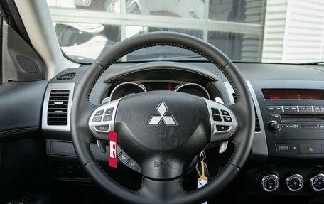 Mitsubishi Outlander III рестайлинг 3, 2009 год, 1 299 000 рублей, 17 фотография