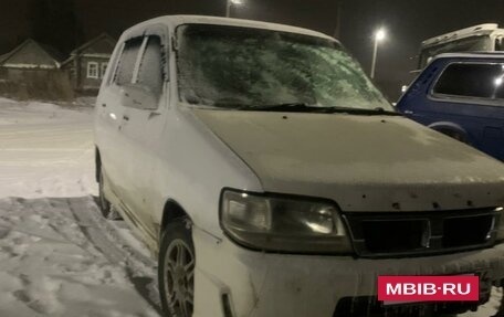 Nissan Cube II, 2000 год, 170 000 рублей, 2 фотография