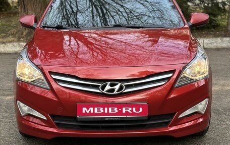 Hyundai Solaris II рестайлинг, 2015 год, 1 100 000 рублей, 3 фотография