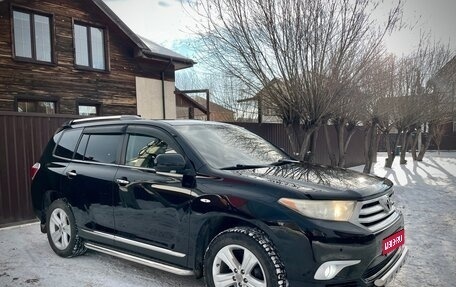 Toyota Highlander III, 2011 год, 2 550 000 рублей, 1 фотография