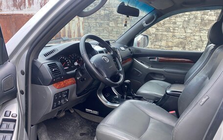 Toyota Land Cruiser Prado 120 рестайлинг, 2007 год, 2 150 000 рублей, 4 фотография