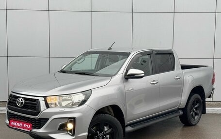 Toyota Hilux VIII, 2015 год, 2 690 000 рублей, 1 фотография