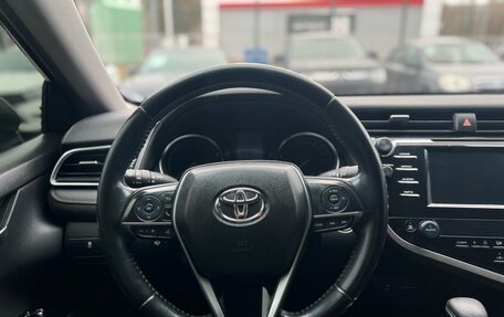 Toyota Camry, 2018 год, 2 150 000 рублей, 14 фотография