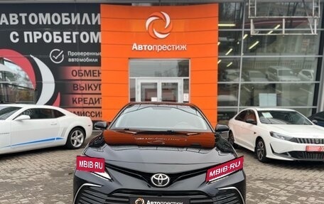 Toyota Camry, 2018 год, 2 150 000 рублей, 2 фотография