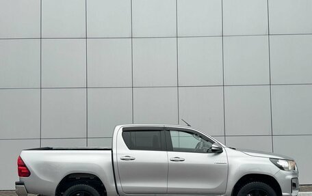 Toyota Hilux VIII, 2015 год, 2 690 000 рублей, 5 фотография