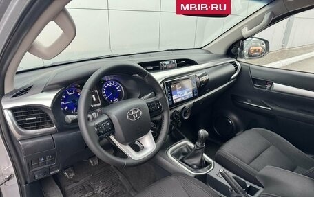 Toyota Hilux VIII, 2015 год, 2 690 000 рублей, 11 фотография