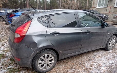 Hyundai Solaris II рестайлинг, 2013 год, 745 000 рублей, 1 фотография