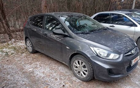 Hyundai Solaris II рестайлинг, 2013 год, 745 000 рублей, 4 фотография