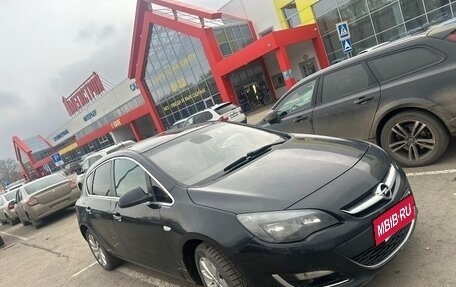 Opel Astra J, 2013 год, 880 000 рублей, 2 фотография