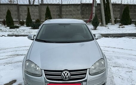 Volkswagen Jetta VI, 2010 год, 720 000 рублей, 1 фотография