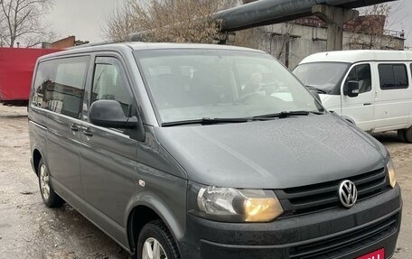 Volkswagen Caravelle T5, 2014 год, 1 850 000 рублей, 3 фотография