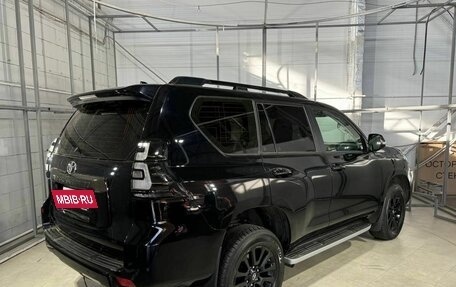 Toyota Land Cruiser Prado 150 рестайлинг 2, 2021 год, 6 060 000 рублей, 5 фотография