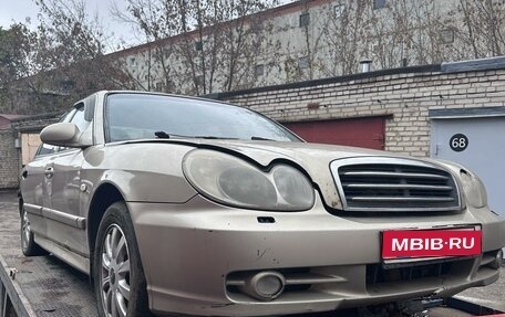 Hyundai Sonata IV рестайлинг, 2005 год, 260 000 рублей, 1 фотография