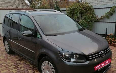 Volkswagen Touran III, 2012 год, 950 000 рублей, 6 фотография