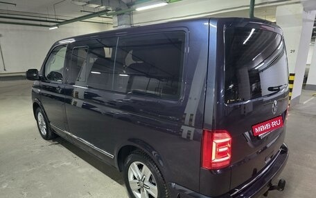 Volkswagen Multivan T6 рестайлинг, 2019 год, 6 500 000 рублей, 4 фотография