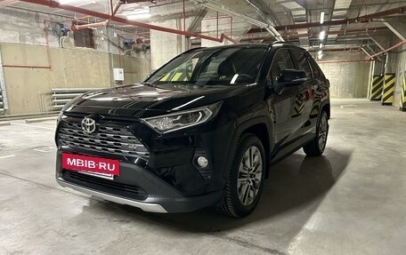 Toyota RAV4, 2021 год, 4 450 000 рублей, 5 фотография