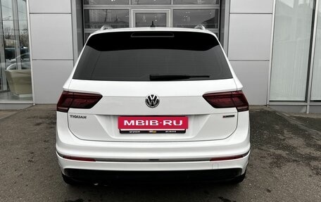 Volkswagen Tiguan II, 2018 год, 2 945 000 рублей, 6 фотография