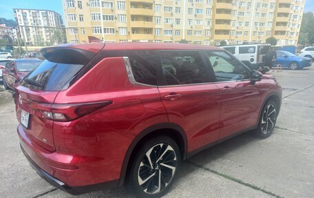 Mitsubishi Outlander, 2022 год, 3 550 000 рублей, 3 фотография