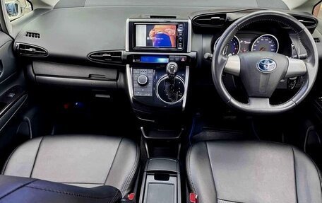 Toyota Wish II, 2015 год, 1 418 000 рублей, 9 фотография