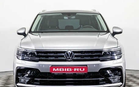 Volkswagen Tiguan II, 2018 год, 3 739 000 рублей, 2 фотография