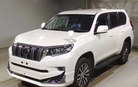 Toyota Land Cruiser Prado 150 рестайлинг 2, 2021 год, 4 158 700 рублей, 1 фотография