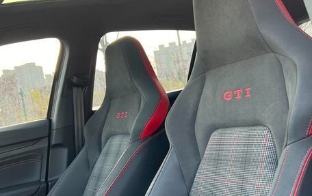 Volkswagen Golf GTI, 2022 год, 2 625 000 рублей, 18 фотография