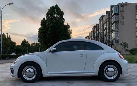 Volkswagen Beetle, 2014 год, 970 000 рублей, 5 фотография