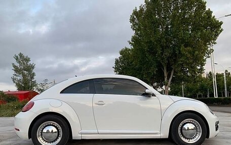 Volkswagen Beetle, 2014 год, 970 000 рублей, 10 фотография