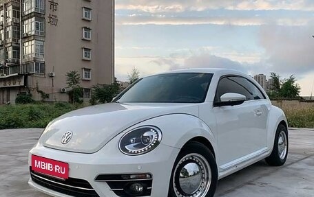 Volkswagen Beetle, 2014 год, 970 000 рублей, 3 фотография