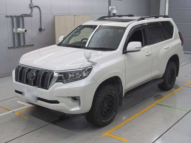 Toyota Land Cruiser Prado 150 рестайлинг 2, 2020 год, 4 680 000 рублей, 2 фотография