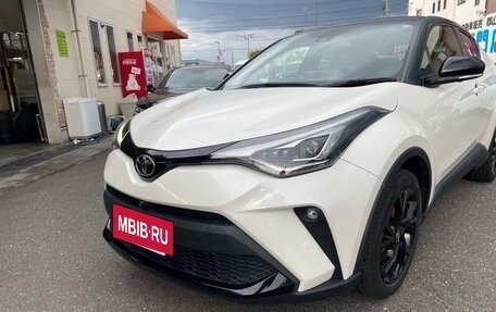 Toyota C-HR I рестайлинг, 2021 год, 2 272 000 рублей, 3 фотография