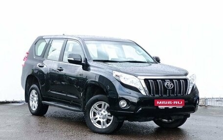 Toyota Land Cruiser Prado 150 рестайлинг 2, 2017 год, 4 100 000 рублей, 3 фотография