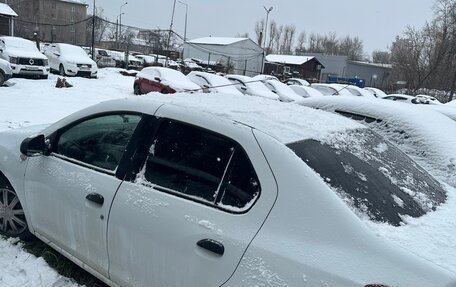 Renault Logan II, 2018 год, 450 000 рублей, 5 фотография