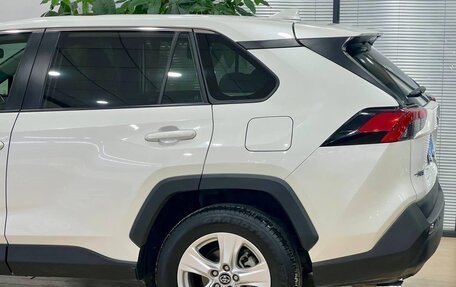 Toyota RAV4, 2020 год, 2 750 000 рублей, 4 фотография