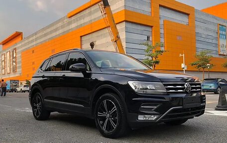 Volkswagen Tiguan II, 2020 год, 2 600 016 рублей, 3 фотография