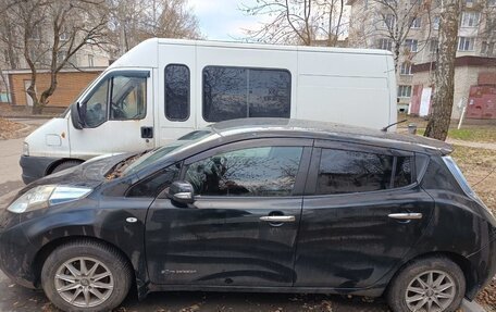 Nissan Leaf I, 2013 год, 500 000 рублей, 2 фотография