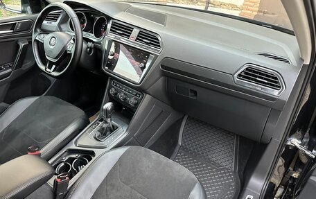 Volkswagen Tiguan II, 2017 год, 2 590 000 рублей, 28 фотография