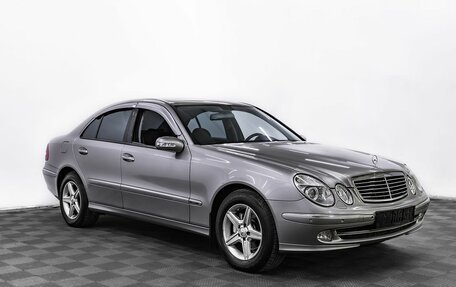 Mercedes-Benz E-Класс, 2004 год, 1 155 000 рублей, 3 фотография