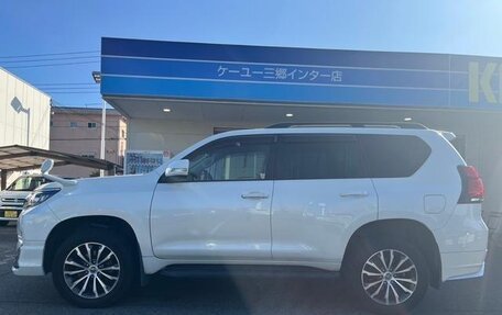 Toyota Land Cruiser Prado 150 рестайлинг 2, 2021 год, 3 600 000 рублей, 4 фотография